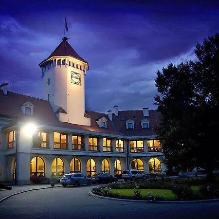 Hotel Zamek Pultusk Dom Polonii Bagian luar foto