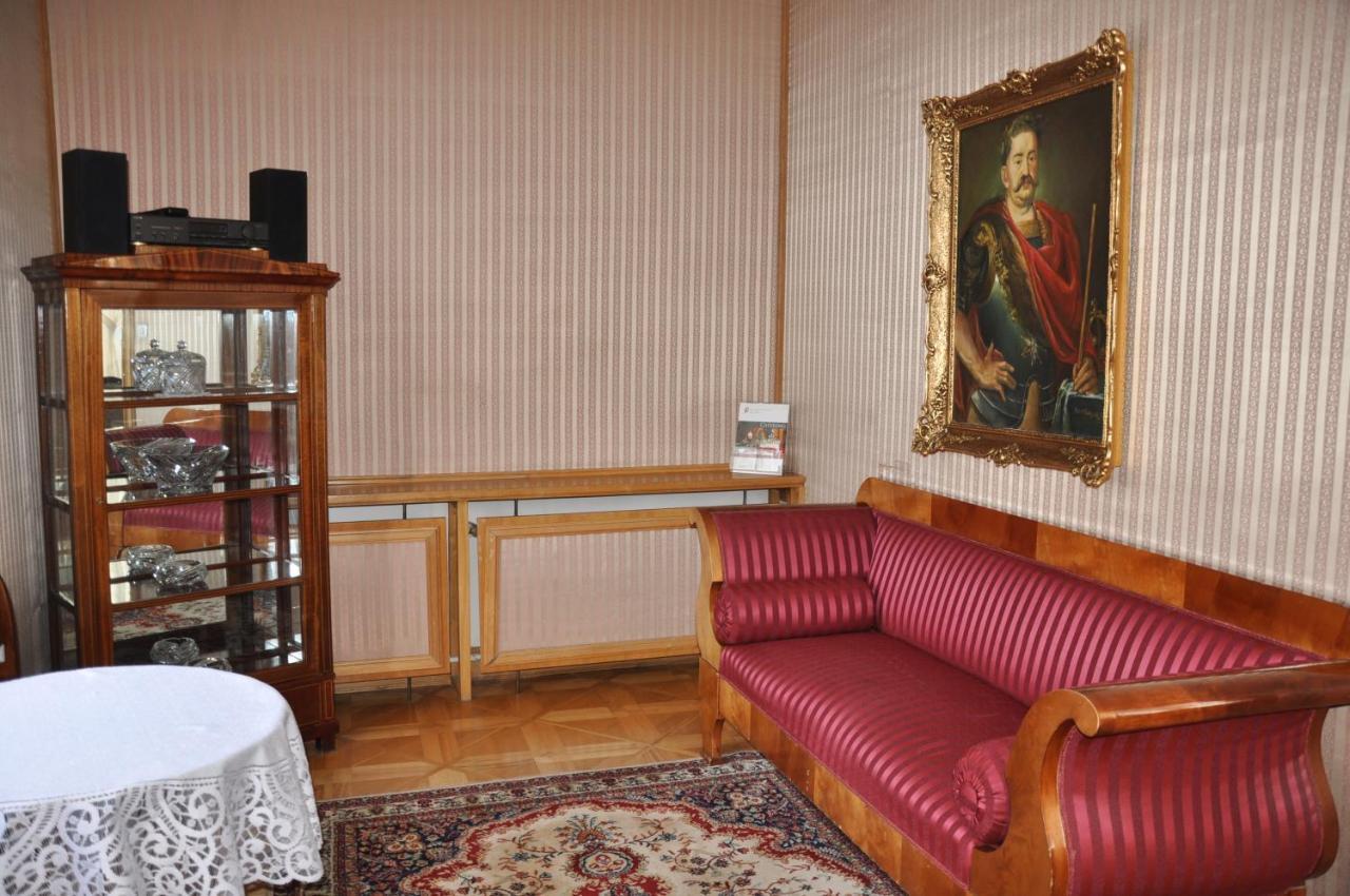 Hotel Zamek Pultusk Dom Polonii Bagian luar foto