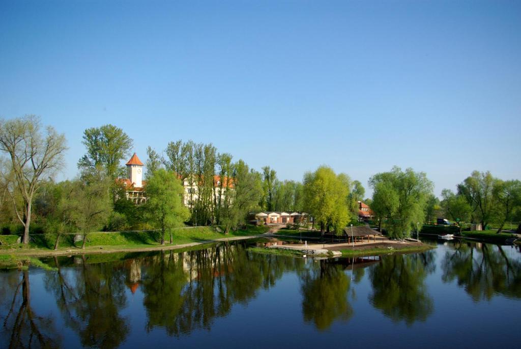 Hotel Zamek Pultusk Dom Polonii Bagian luar foto