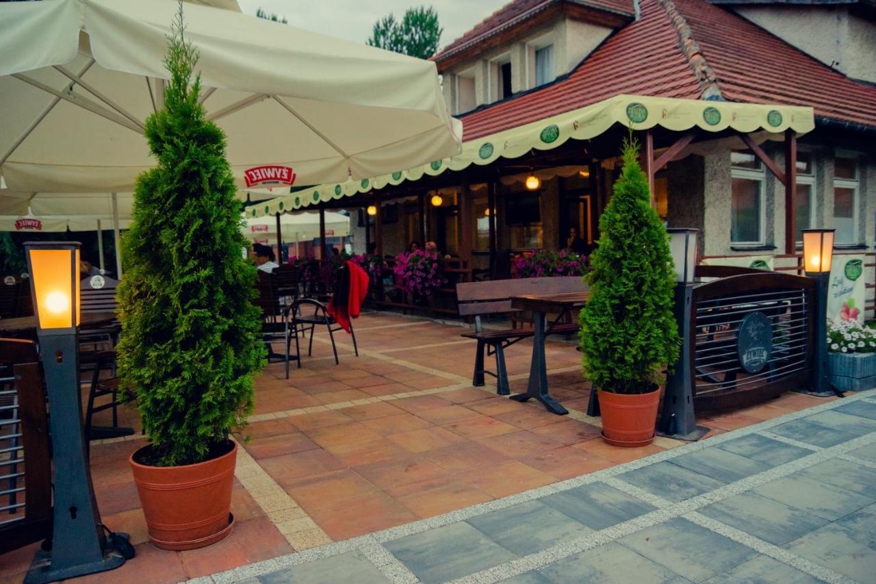 Hotel Zamek Pultusk Dom Polonii Bagian luar foto