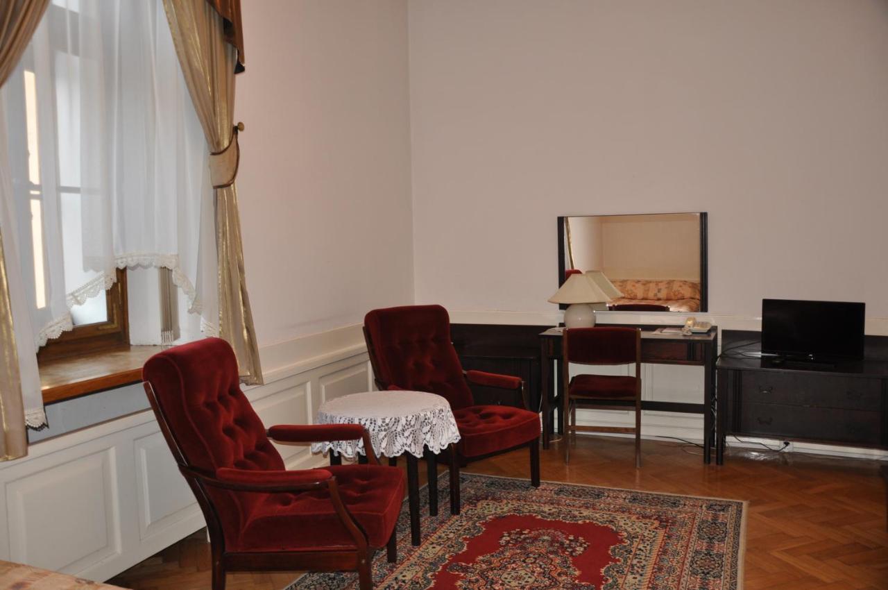 Hotel Zamek Pultusk Dom Polonii Bagian luar foto