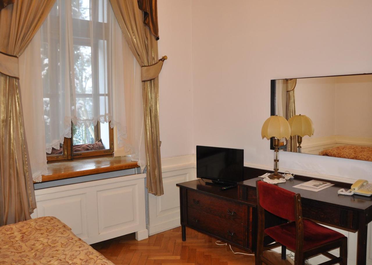 Hotel Zamek Pultusk Dom Polonii Bagian luar foto